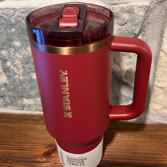 🍒Gilded Pomegranate🍒Sold Out THE QUENCHER PROTOUR FLIP STRAW TUMBLER | 40 OZ NWT - Picture 2 of 7